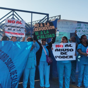 ¡No al abuso! SINESSS Base Talara realiza plantón contra la mala gestión del director Carlos Saavedra Prieto
